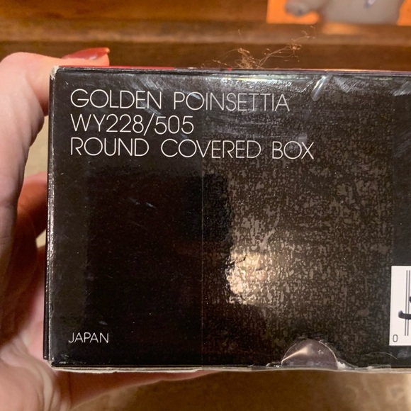 STUDIONOVA GOLDEN POINSETTIA ROUND TRINKET OR JEWELRY BOX WY228/505 - Picture 5 of 11